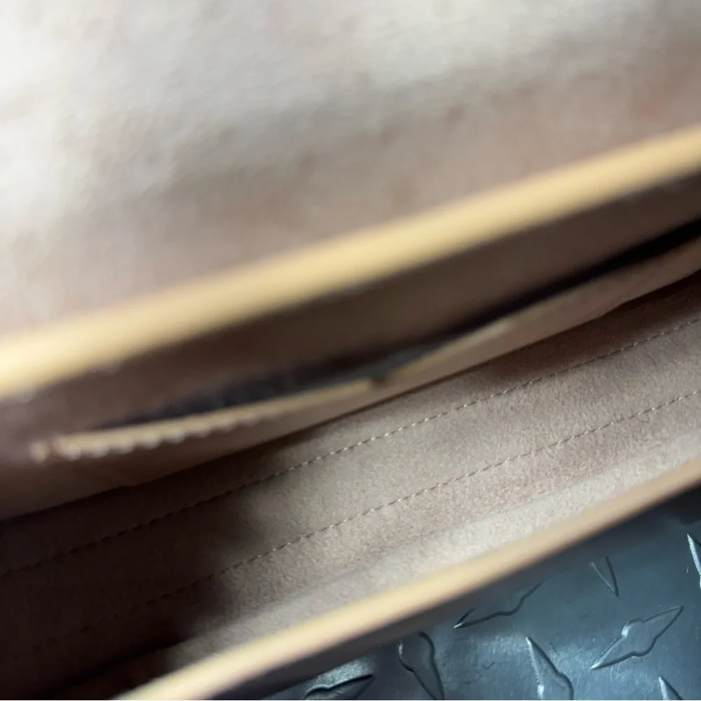 Dior Leather Bobby East West Flap Bag in Rose Peach - Picture 7 of 10